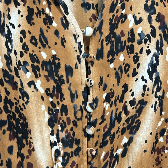 Parker 100% Silk Animal Print Blouse bag sleeve ruffle neck Size medium - Picture 7 of 16